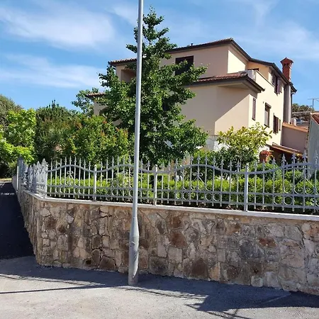 Ferienwohnung-ginkgo-a3 Banjole