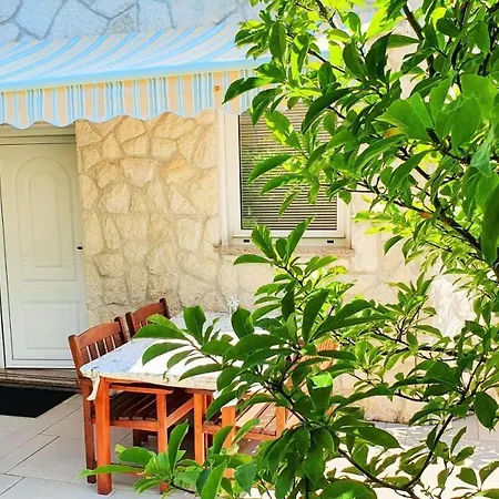 Ferienwohnung-ginkgo-a3 Banjole